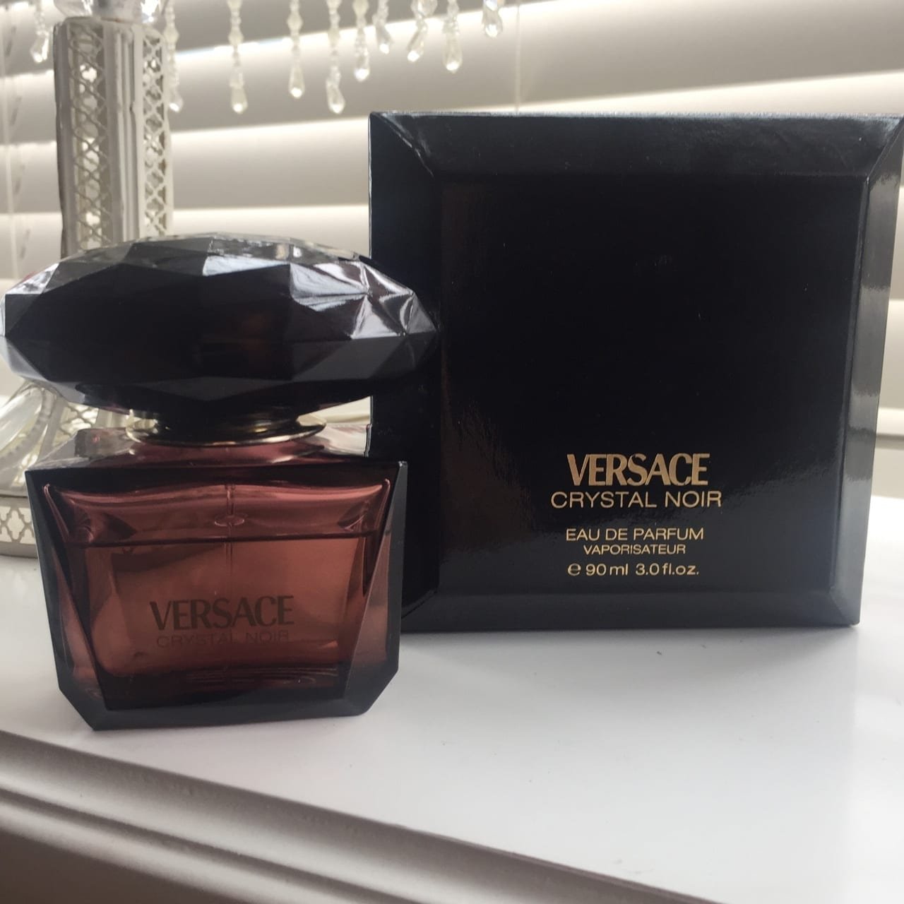 Versace crystal noir фото